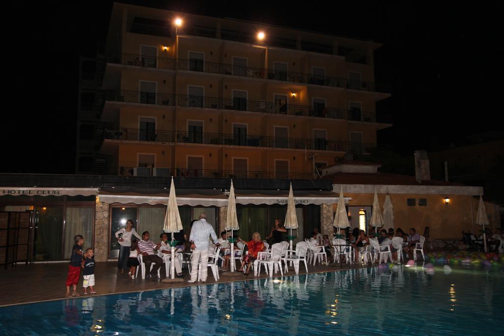 Hotel Club Sabbiadoro Баттипалья Экстерьер фото